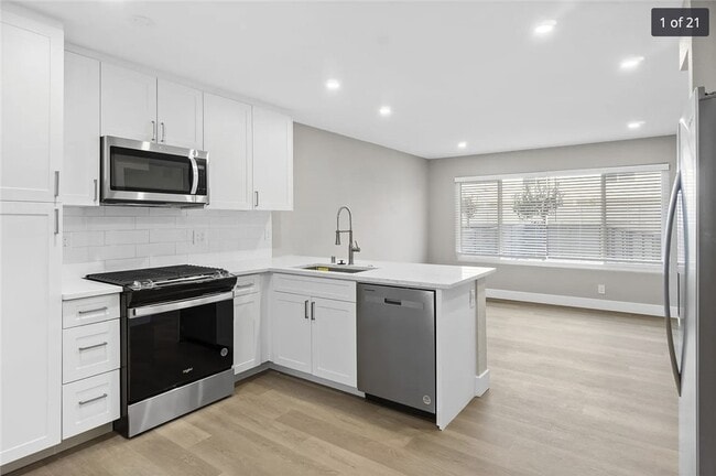 Building Photo - 1024 Mission Dr