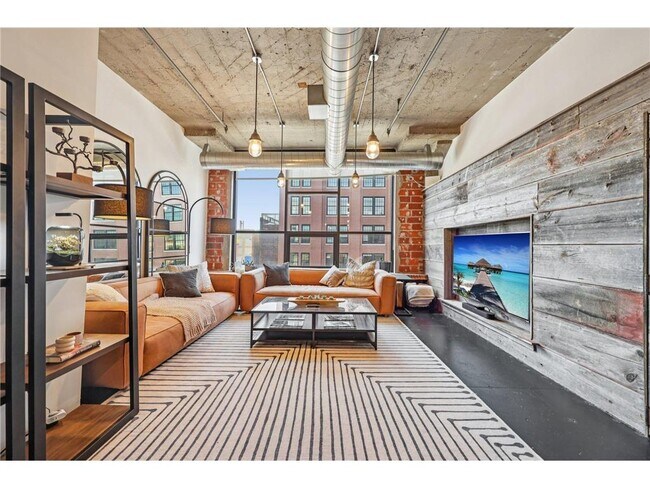 Foto del edificio - 718 N Washington Ave