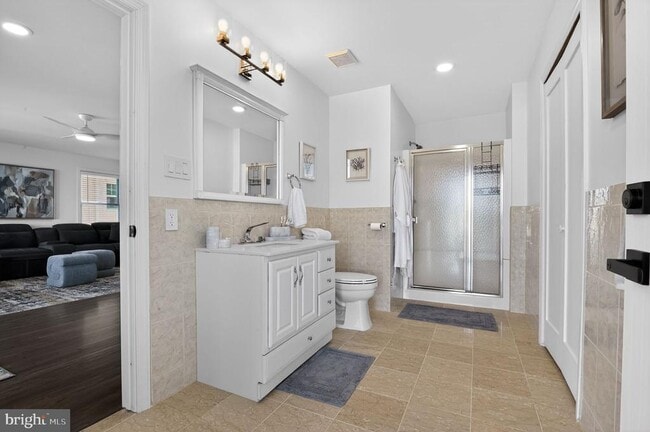 Building Photo - 739 N Massachusetts Ave