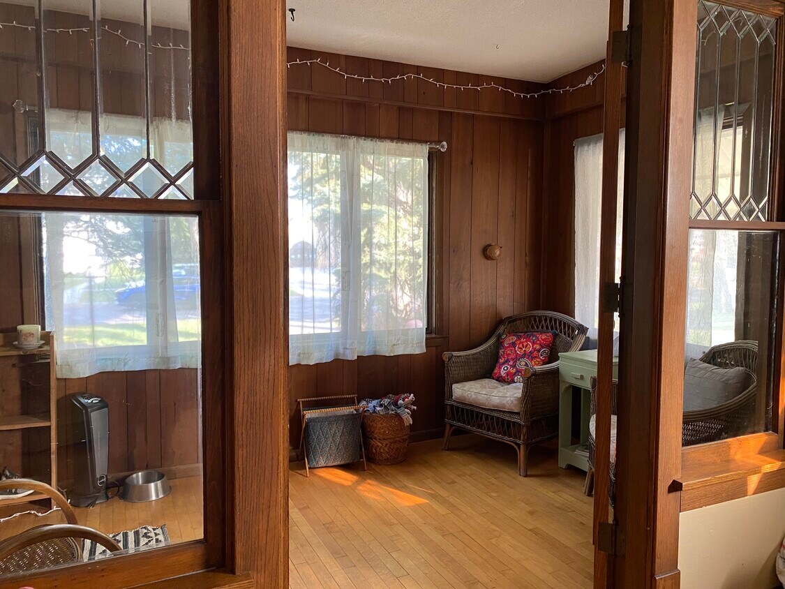 Foto principal - 916 N Broadway Dr