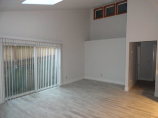 Foto del edificio - 908 Oak St