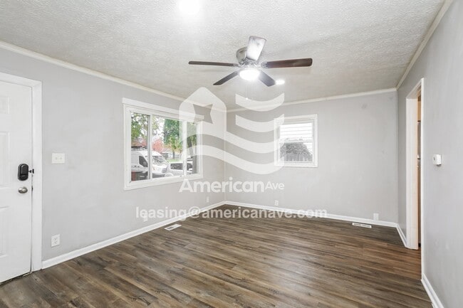 Building Photo - 2036 W Kessler Blvd N Dr