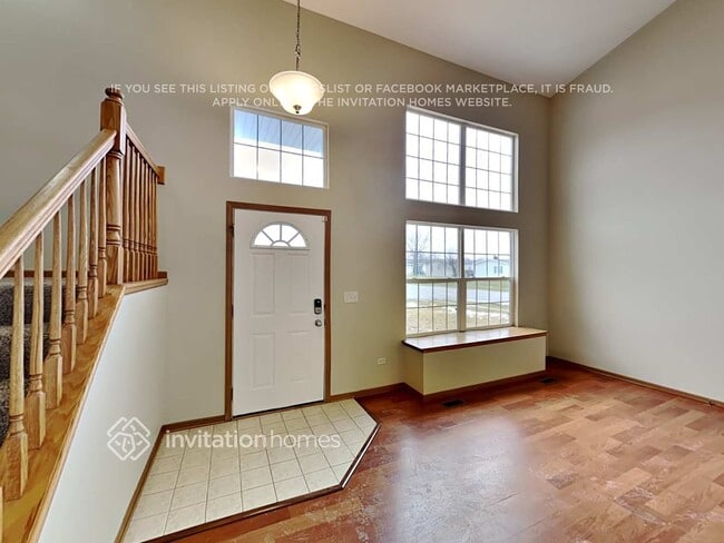 Building Photo - 4798 W Lilac Ave