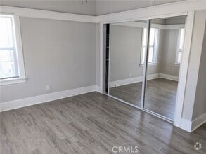 Building Photo - 406 Linden Ave