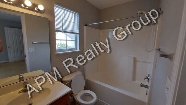 Foto del edificio - Great Summit Home, Convenient to Sandhills...