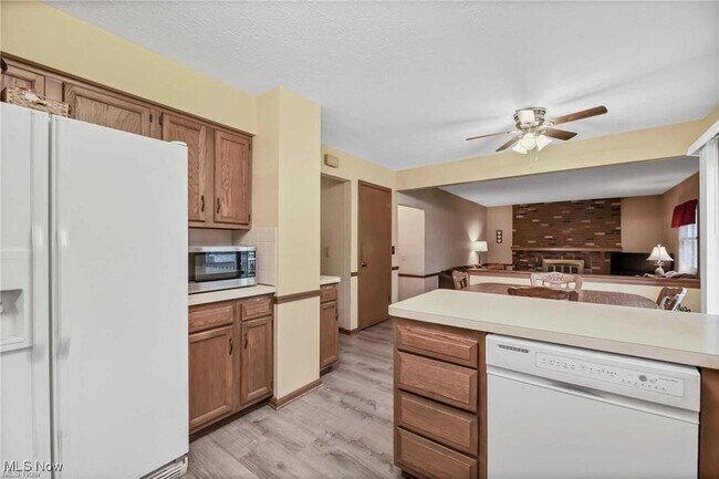 Building Photo - 7658 Hidden Valley Ln