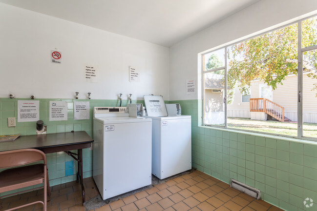 Laundry Room - Green Acres Mobile Home Park