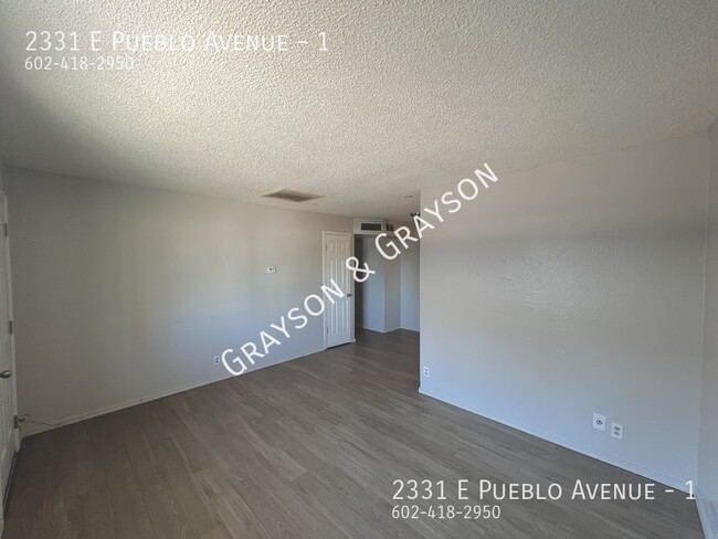 Foto del edificio - 2331 E Pueblo Ave