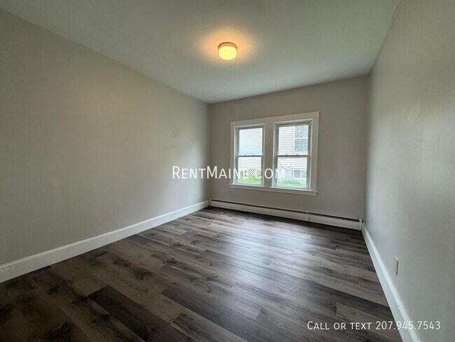 Foto del edificio - 172 College Ave