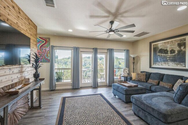 Building Photo - 505 Heron Dr