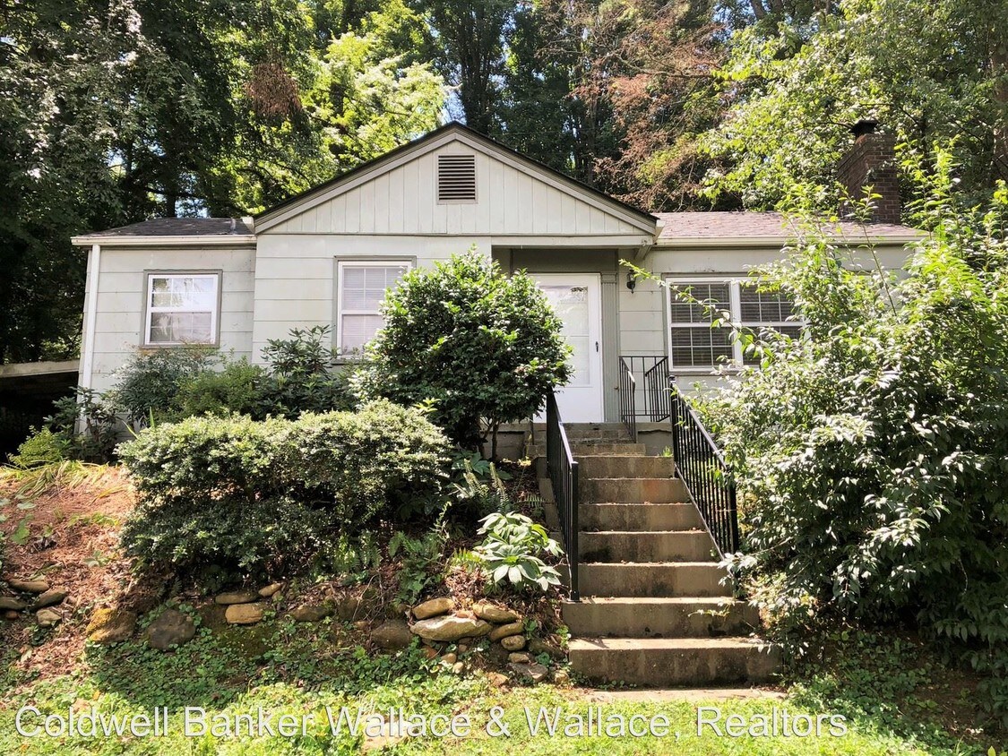 Primary Photo - 2 br, 1 bath House - 2140 Maplewood Drive