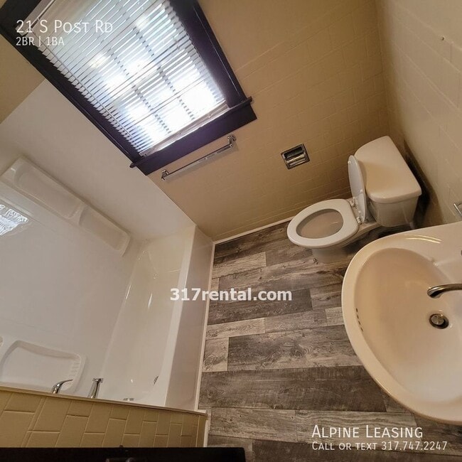 Building Photo - 2 bedrooom East side Home
