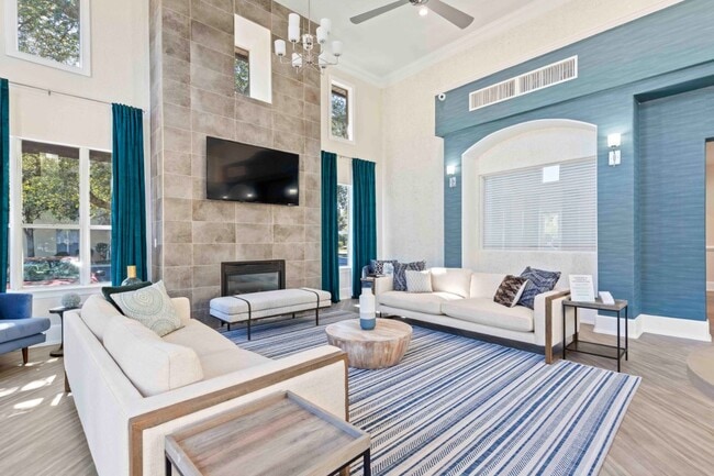 Building Photo - Elan Apartments