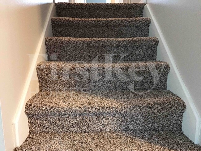 Foto del edificio - 4114 Farmbrooke Dr