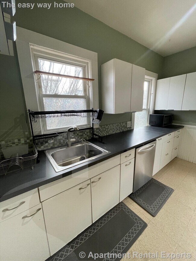 Foto del edificio - 115 Glenwood Rd