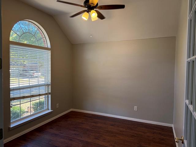 Foto del edificio - 1329 Bent Tree Dr