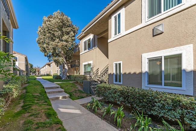 Building Photo - 7455 Charmant Dr