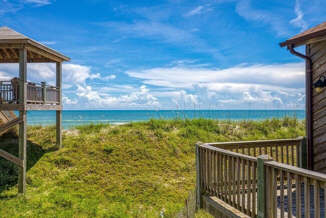 Foto del edificio - FURNISHED OFF-SEASON MONTHLY RENTAL-STARTI...