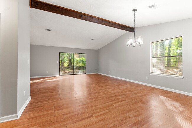 Building Photo - 3940 Plainville Ct SW