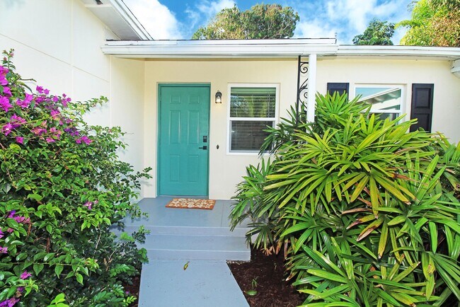Building Photo - 221 Princeton Dr