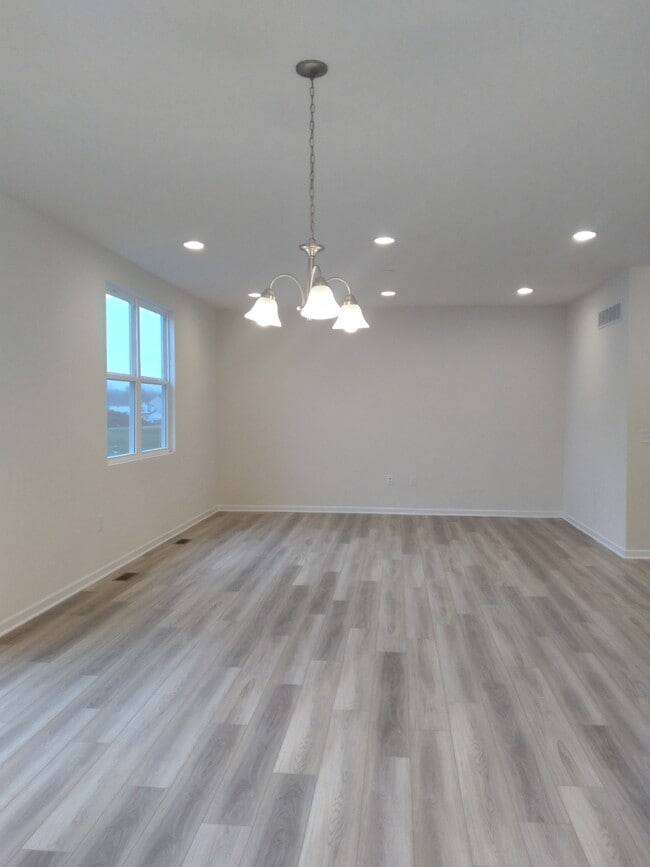 Foto del edificio - 410 Cottontail Ct