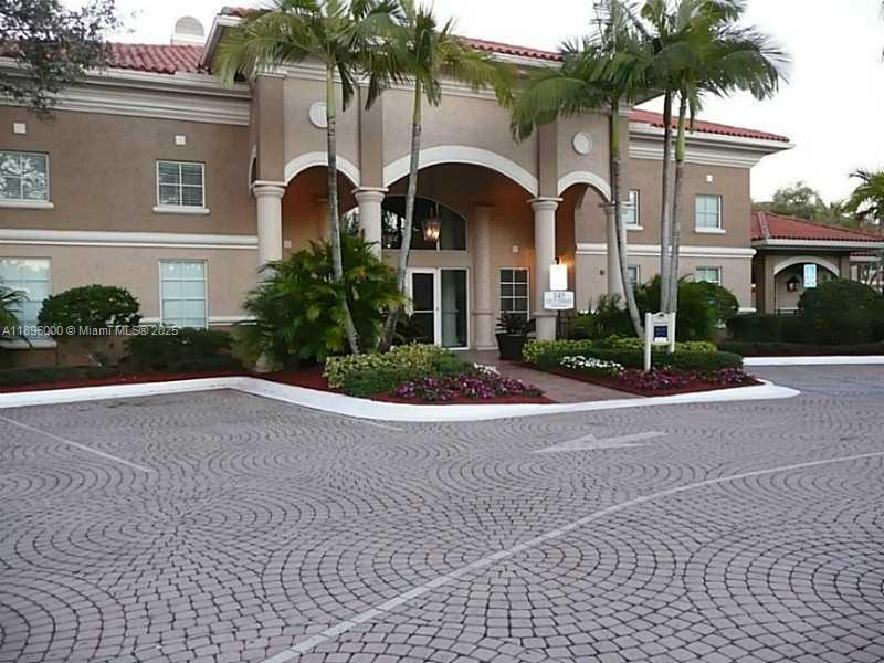 Foto principal - 11701 SW 2nd St