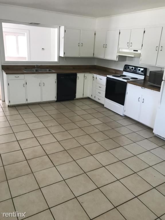 Foto del edificio - 4 br, 2 bath House - 3030 West Michigan Av...