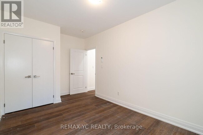 Building Photo - 673 Danforth Ave