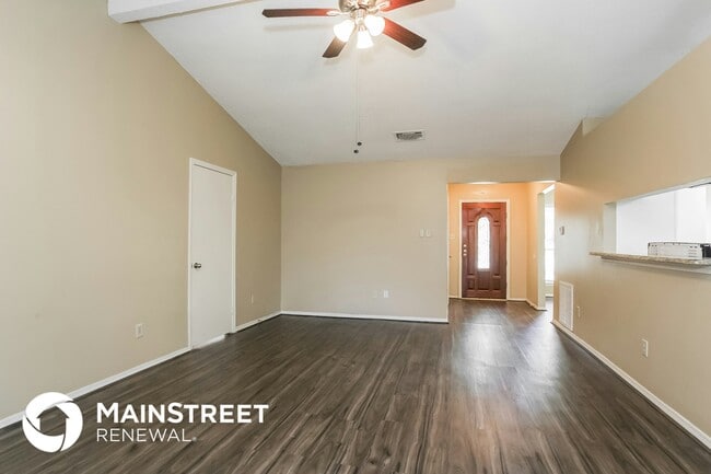 Foto del edificio - 3719 Lemon Tree Ln