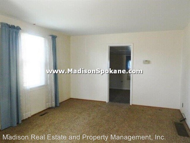 Building Photo - 2 br, 1 bath House - 1411 E. Queen Ave.