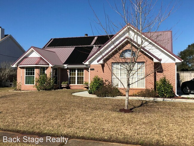 Building Photo - 4 br, 3 bath House - 810 Linda Drive