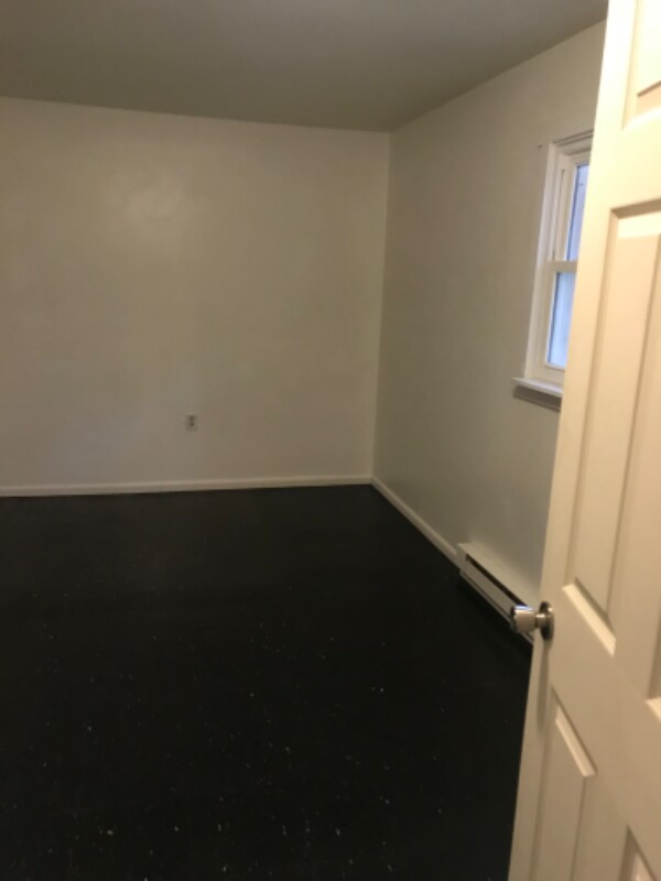 Foto del edificio - 129 Hilltop Cir