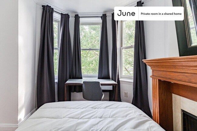 Foto del edificio - Room in Shared 3 bed/1 bath home