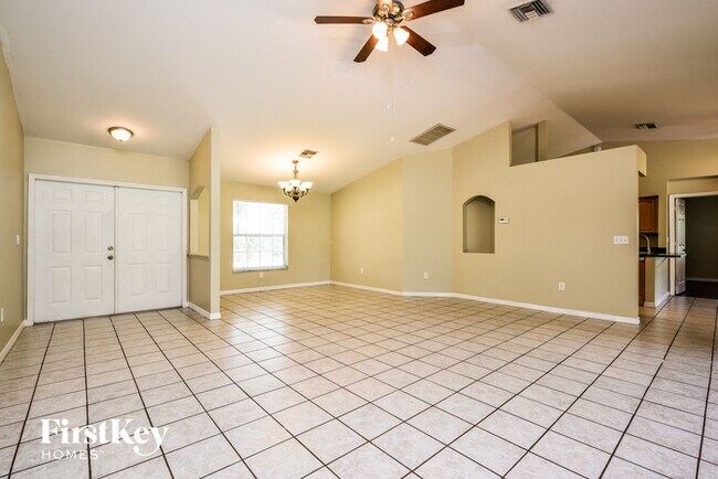 Foto del edificio - 2513 SW 1st Terrace