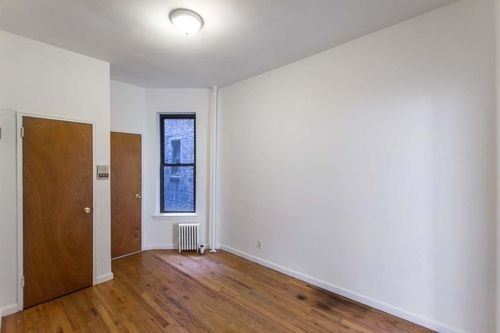 Foto principal - 333 E 93rd St