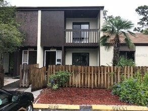 Building Photo - 2649 Surrey Ct