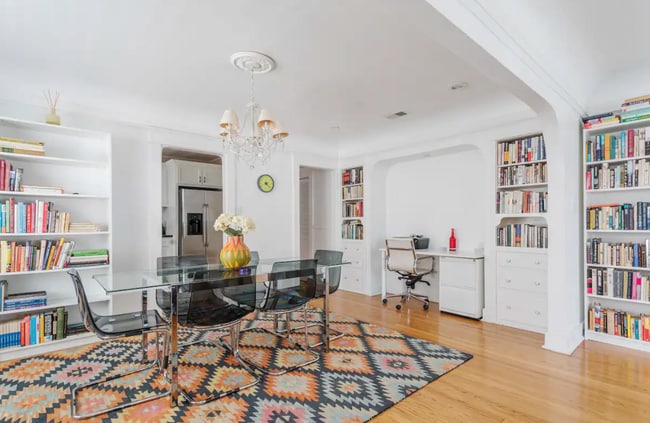 Building Photo - 1020 Havenhurst Dr