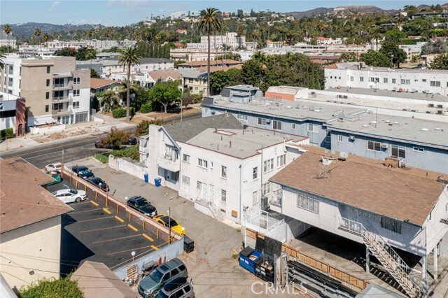 Foto del edificio - 1716 Winona Blvd