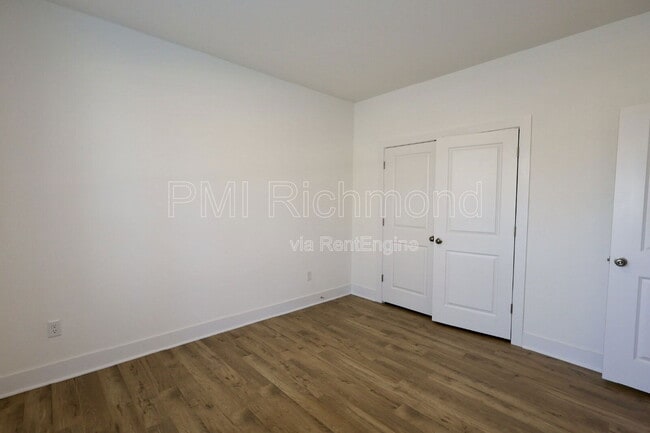 Foto del edificio - 15325 Sunray Wy