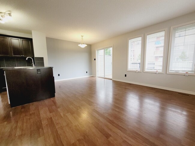 Building Photo - 3209 Whitelaw Dr NW