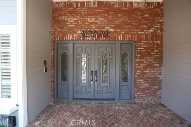 Building Photo - 460 S Bridge View Dr