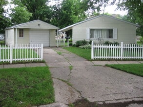Building Photo - 1699 Wismer St