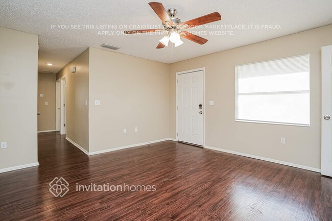 Foto del edificio - 6230 Jubilee Ln