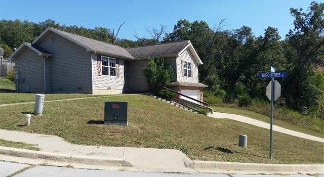 Building Photo - 100 Lakeview Ct