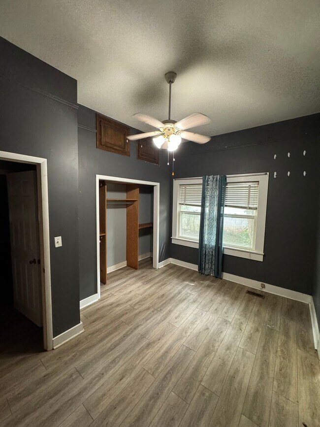 Foto del edificio - 202 Church Ave SE