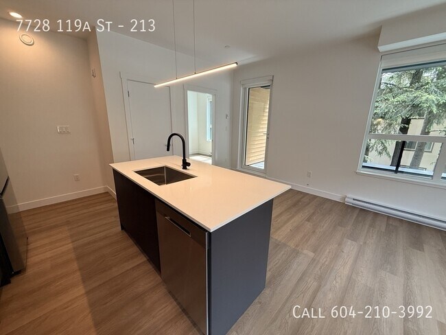 Photo du bâtiment - Modern Corner Unit Condo