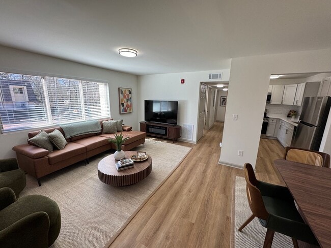 Foto del edificio - Park West Apartment Homes