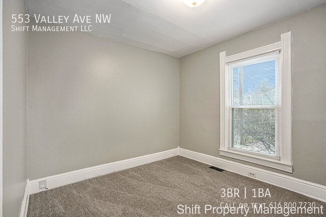 Foto del edificio - 553 Valley Ave NW