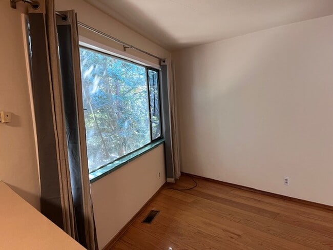 Foto del edificio - 5428 Claremont Ave