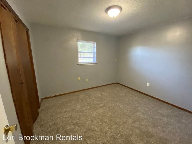 Building Photo - 3 br, 1.5 bath House - 131 Maple Grove Way